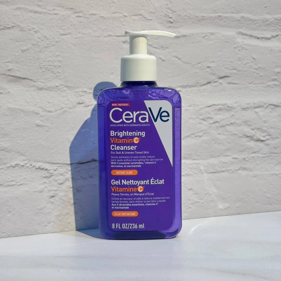 شوینده روشن کننده ویتامین سی سراوی مناسب پوست کدر Cerave Brightening Vitamin C Cleanser — تصویر ۴