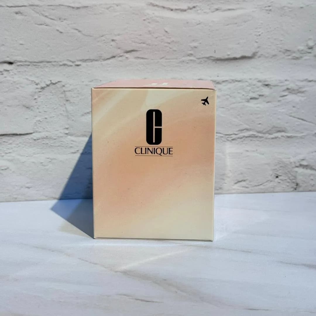 ست مراقبت از پوست سه تایی Travel Exclusive کلینیک Clinique Deep Hydration Dewy Glow Set — تصویر ۷