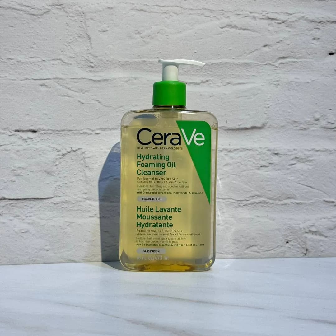 فوم شستشوی روغنی آبرسان سراوی مخصوص پوست نرمال تا خیلی خشک 473 میل CeraVe Hydrating Foaming Oil Cleanser — تصویر ۳