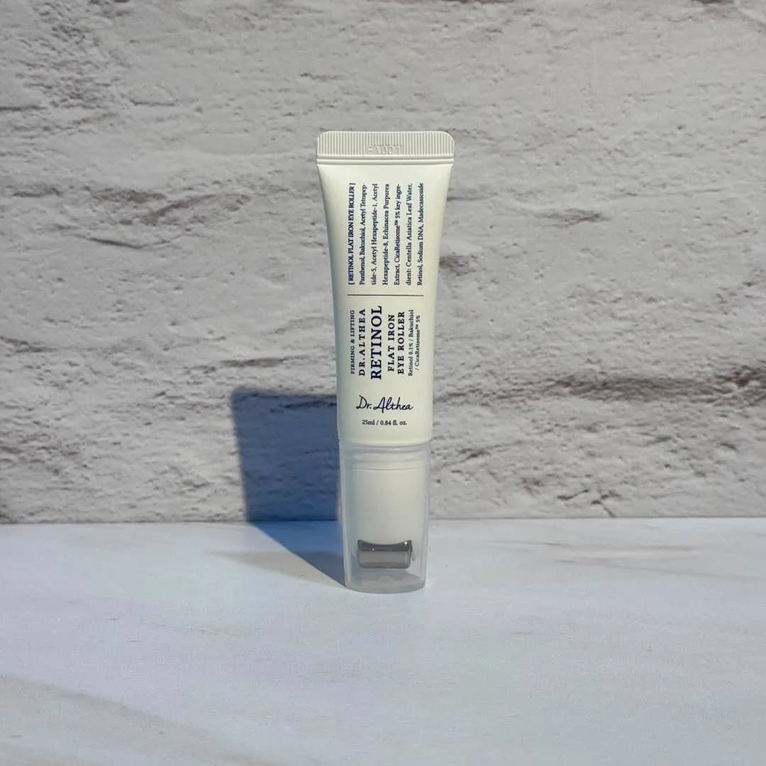 دور چشم رولی رتینول دکتر آلتیا ضد چروک و جوانساز پوست Dr.Althea Retinol Flat Iron Eye Roller — تصویر ۳