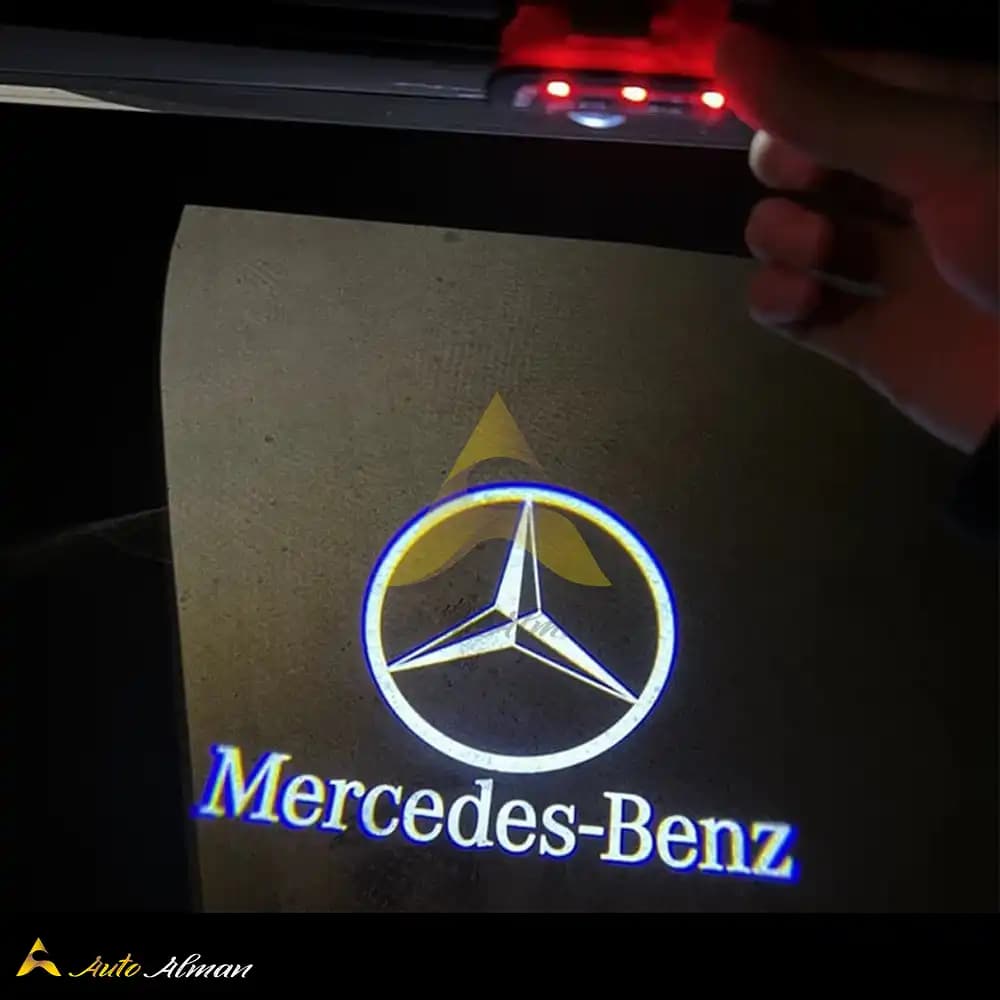 لوگوی زیر درب بنز S Class — تصویر ۲