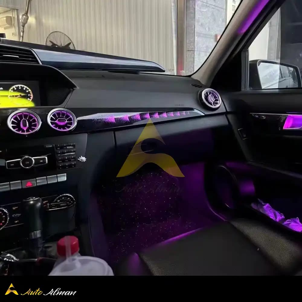 دریچه کولر و نورپردازی بنز C Class W204 — تصویر ۸