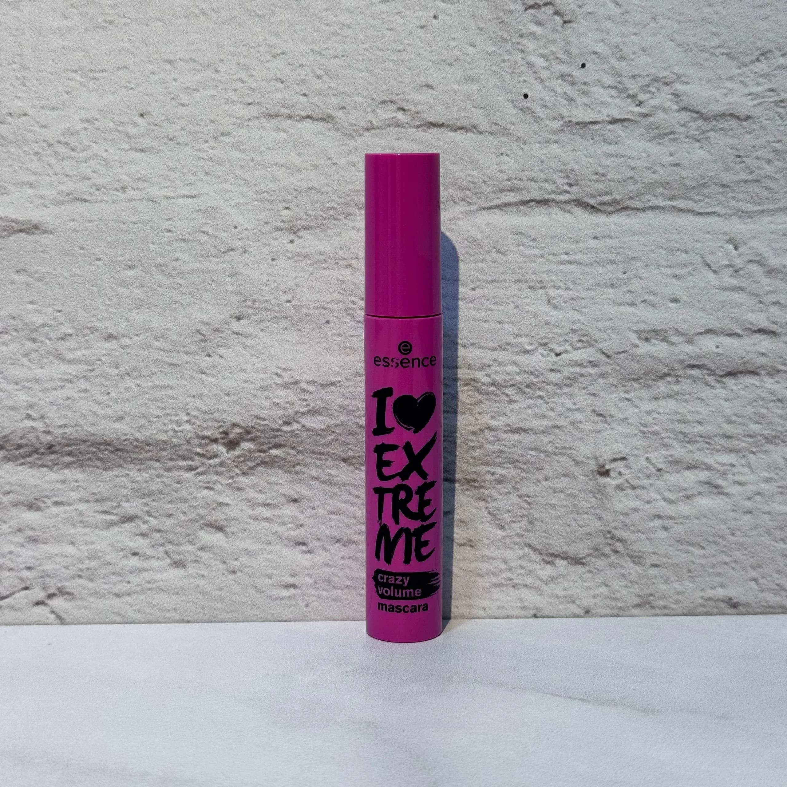 ریمل اسنس صورتی حجم دهنده 12 میل Essence I Love Extreme Crazy Volume