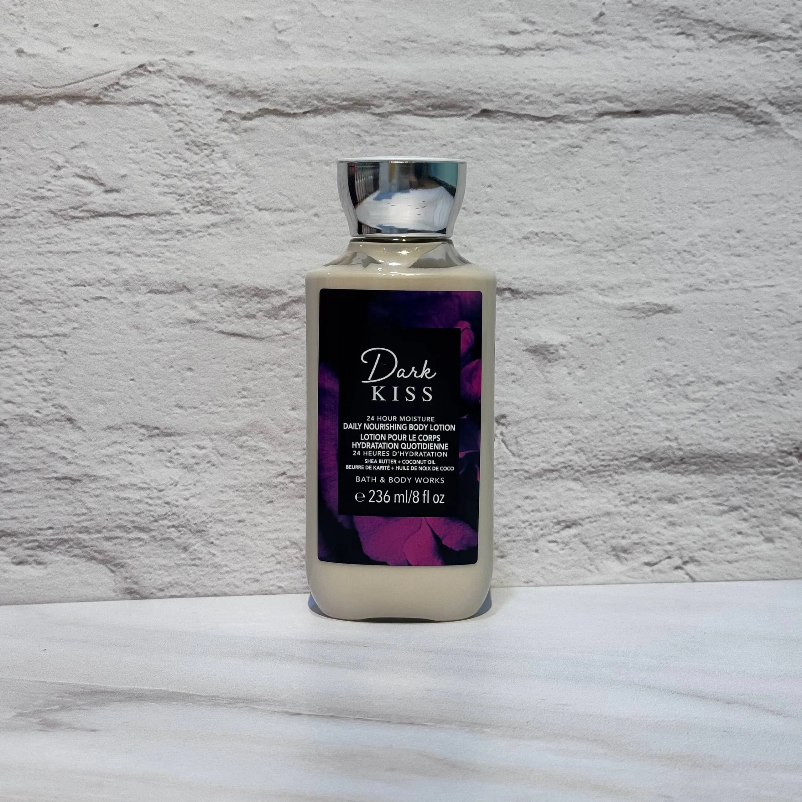لوسیون بدن بث اند بادی ورکس مدل Dark Kiss حجم 236 میل Bath & Body Works Dark Kiss Body Lotion