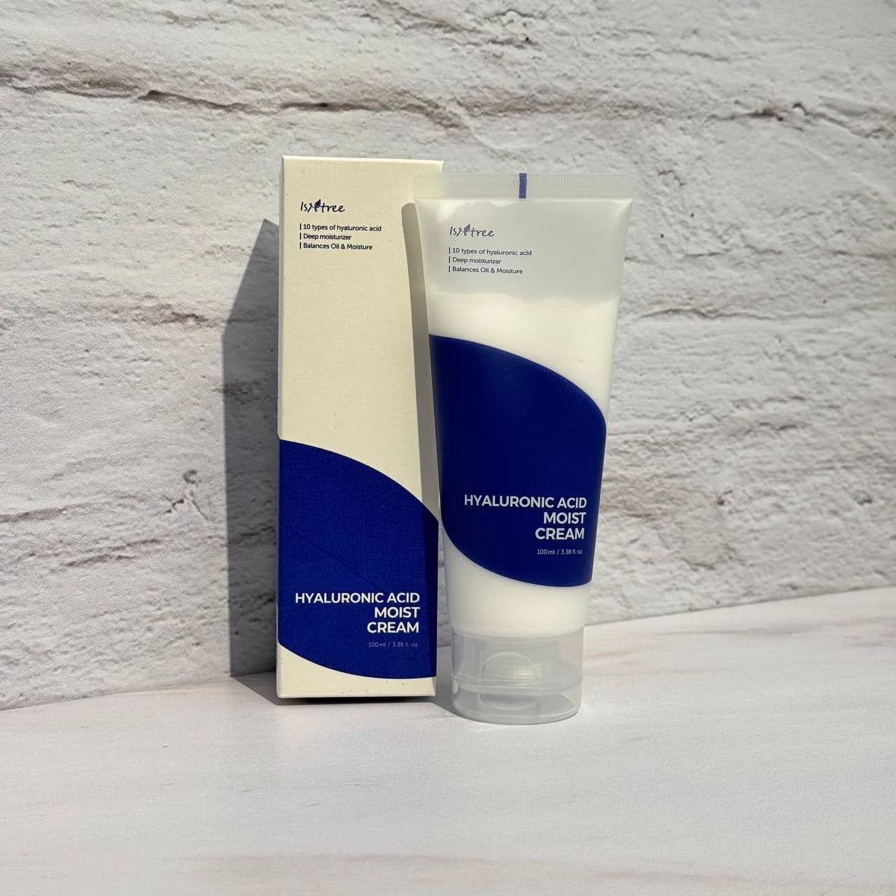 کرم مرطوب کننده و آبرسان هیالورونیک اسید ایزنتری Isntree Hyaluronic Acid Moist Cream 100ml