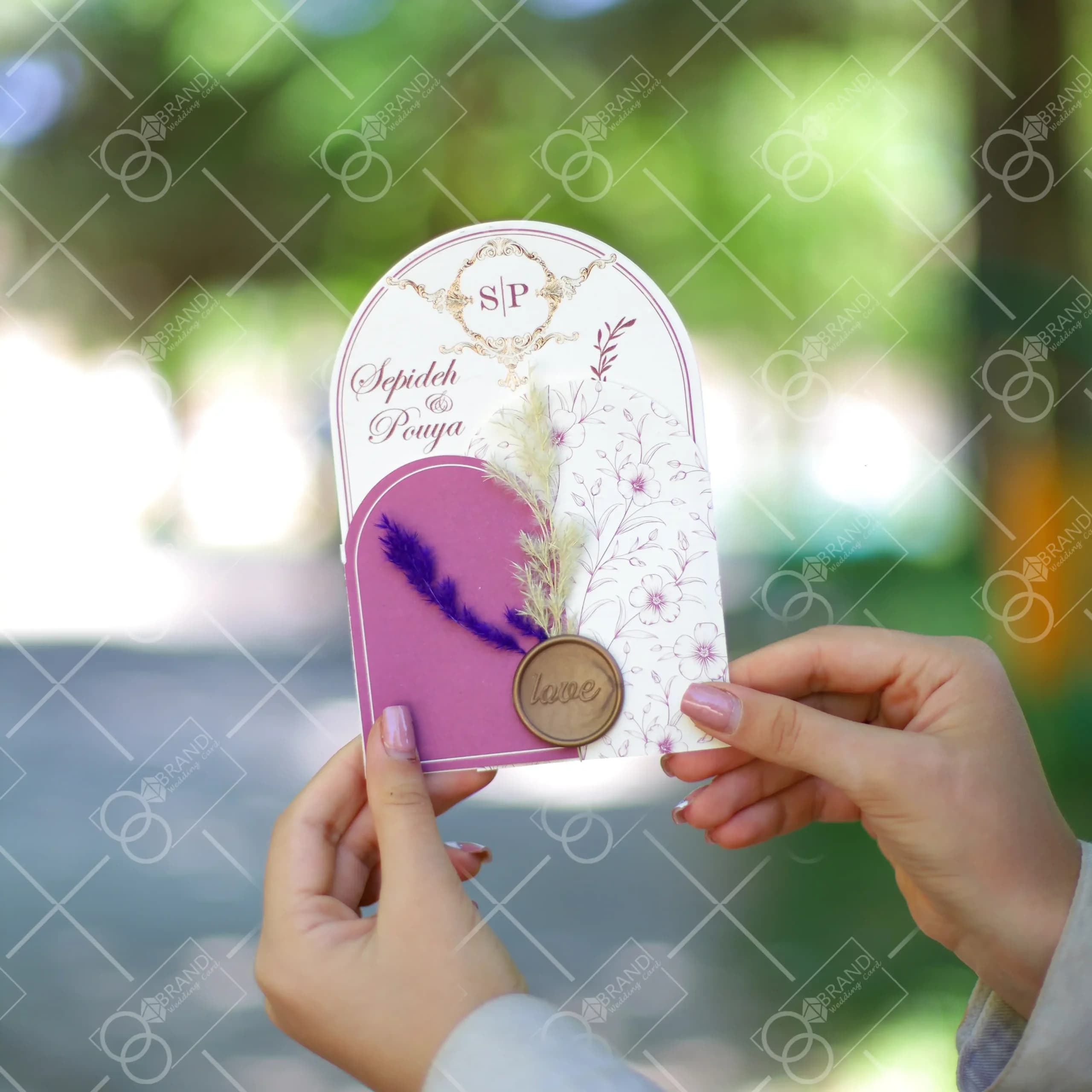 کارت عروسی قیمت مناسب مدل Golish — تصویر ۳