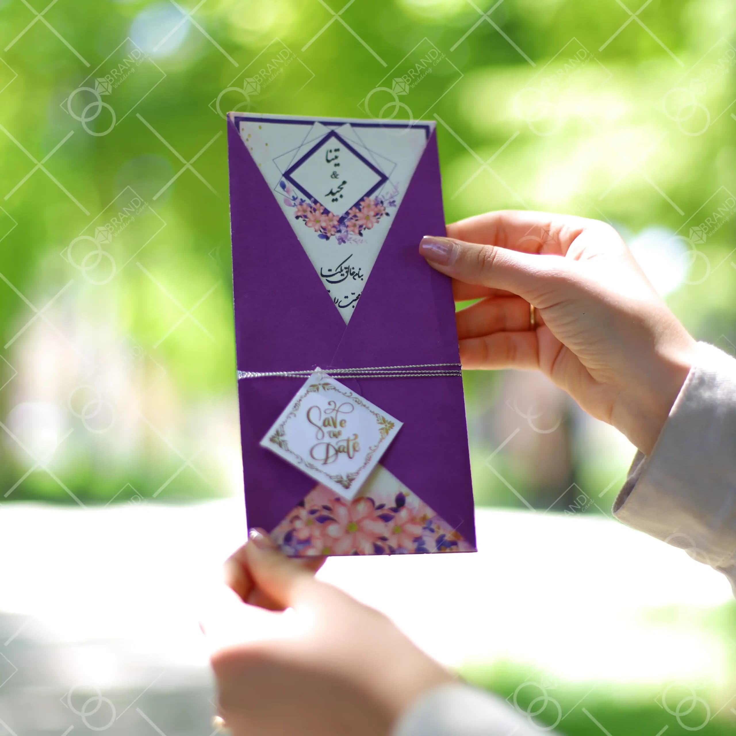کارت عروسی قیمت مناسب مدل Tina — تصویر ۲