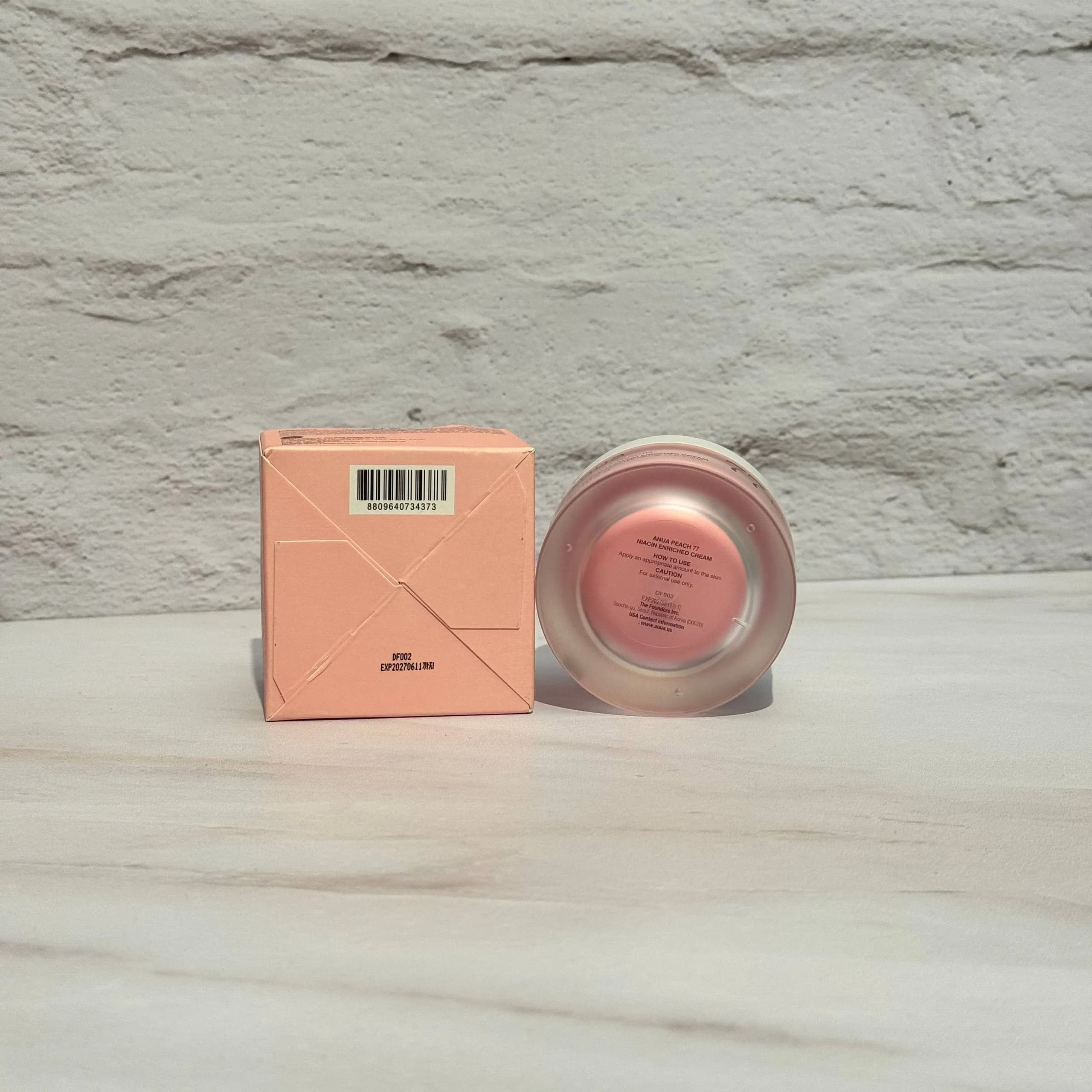کرم آبرسان و تغذیه کننده نیاسینامید هلو آنوا 50 میل ANUA Peach 77% Niacin Enriched Cream — تصویر ۴