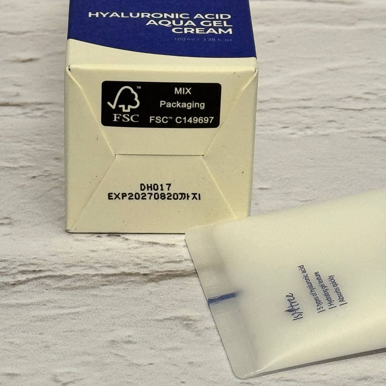 ژل کرم هیالورونیک اسید آکوا ایزنتری 100 میل ISNTREE Hyaluronic Acid Aqua Gel Cream — تصویر ۲