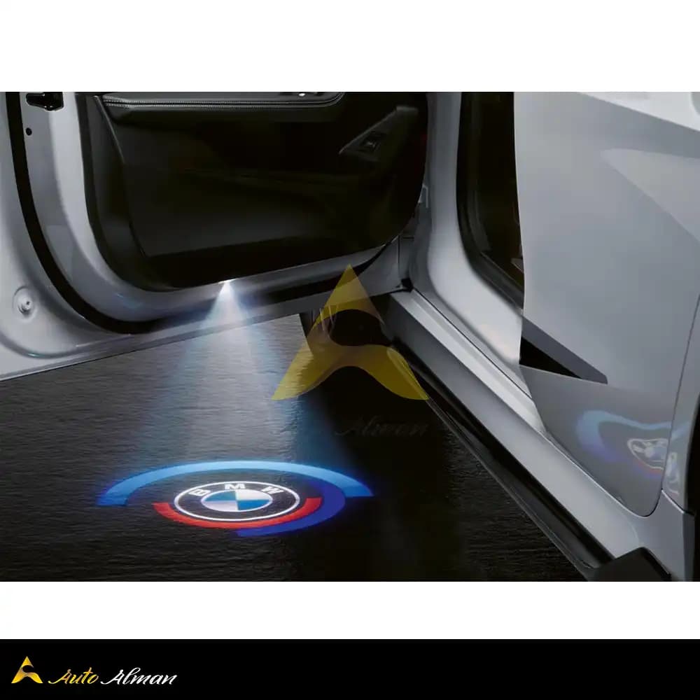 لوگوی زیر درب ۵۰ سالگیBMW — تصویر ۲