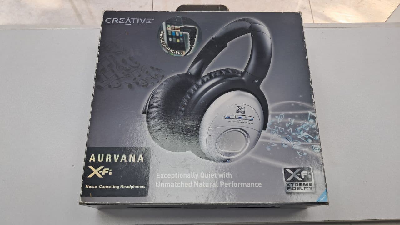 هدفون Creative Aurvana (آنباکس) — تصویر ۳
