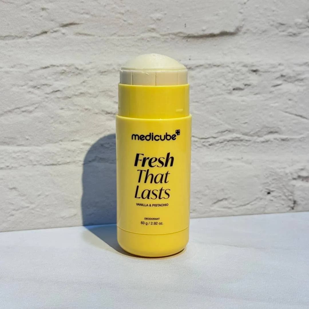 دئودورانت استیکی روشن کننده با رایحه وانیل و پسته مدی کیوب 83 گرم Medicube Fresh That Lasts Vanilla and Pistachio Deodorant