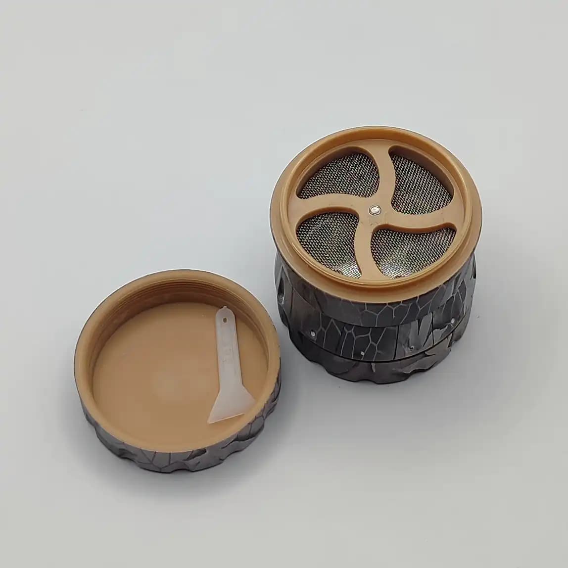 شیکر ۴ تکه طرح برگ گل طوسی 3 (سایز متوسط) — تصویر ۵