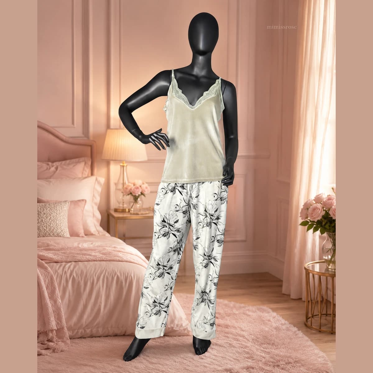 ست لباس خواب مخمل زیتونی ۳ تکه Velvet Touch — تصویر ۲
