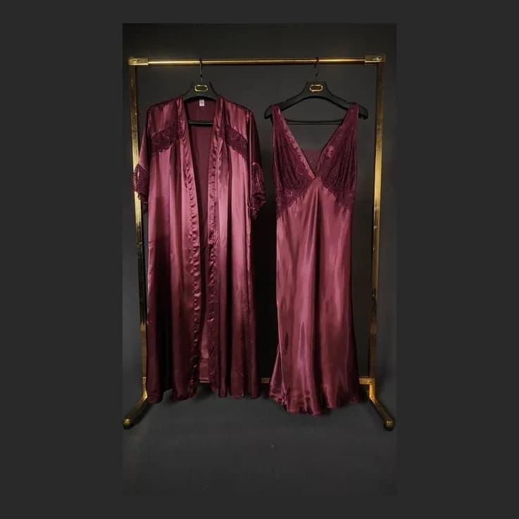 ست لباس خواب ساتن زرشکی ۲ تکه Burgundy Queen — تصویر ۳
