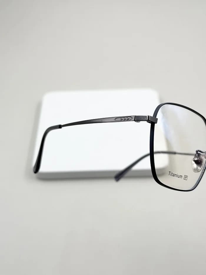 عینک طبی تیتانیوم کد T 99007 — تصویر ۸