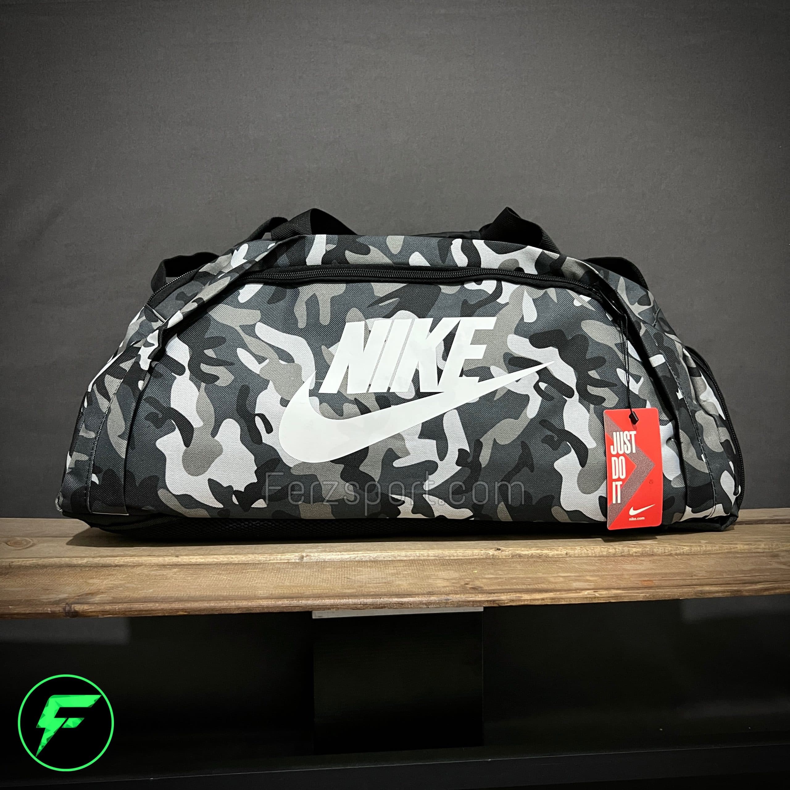 ساک و کوله ورزشی دو منظوره نایکT90 Navy(چریکی نیرو دریایی)