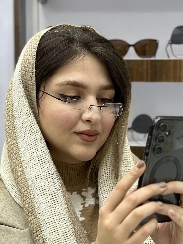 عینک طبی سیلوت کد M 1730 — تصویر ۲