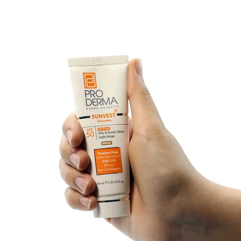کرم ضدآفتاب رنگی پرودرما SPF50 مدل 01، مناسب پوست‌های چرب، حجم 40 میلی‌‌لیتر بژ روشن — تصویر ۲