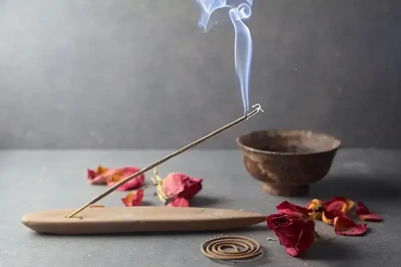عود دست‌ساز ناکچامپو | عود معطر برای چاکرای تاج و مدیتیشن — تصویر ۳