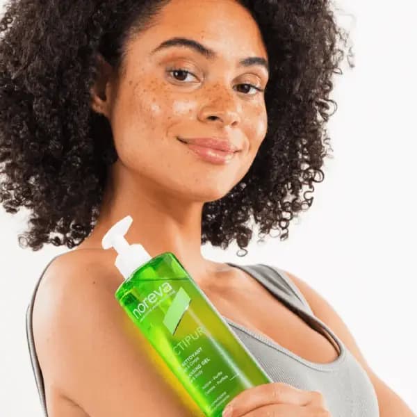 ژل پاک کننده و کنترل کننده چربی نوروا اکتی پور Noreva ACTIPUR Dermo-Cleansing Gel — تصویر ۳