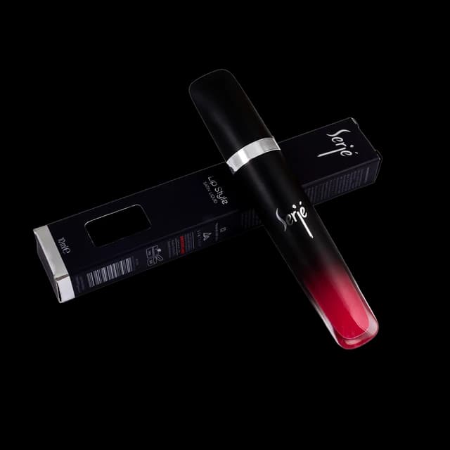 رژ لب مایع ابریشمی ساتین سرژه نود صورتی با برق ملایم (True Pink) کد 201 — تصویر ۷
