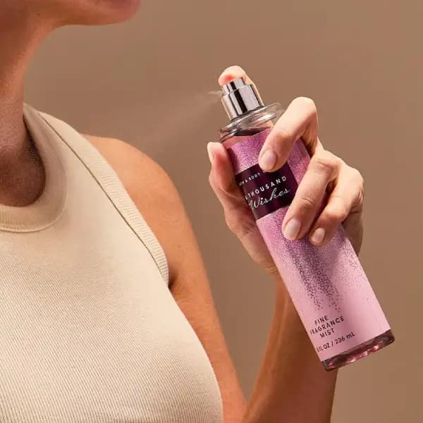 بادی اسپلش زنانه بث اند بادی ورکز هزار آرزو Bath & Body Works A Thousand Wishes Fine Fragrance Mist — تصویر ۲