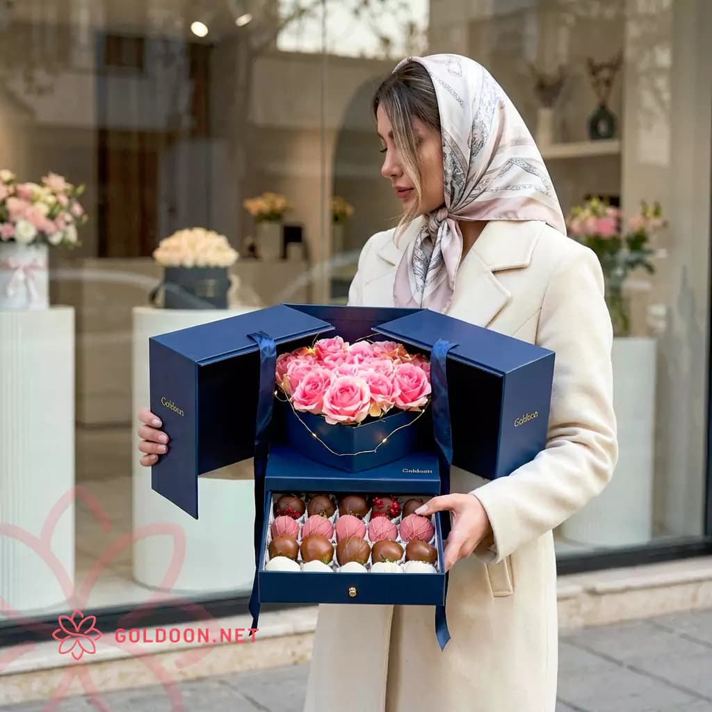 باکس هدیه گل و شکلات کد 030 — تصویر ۶