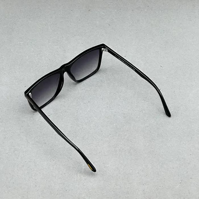 عینک آفتابی تام فورد مدل flethcer ft0832 — تصویر ۴