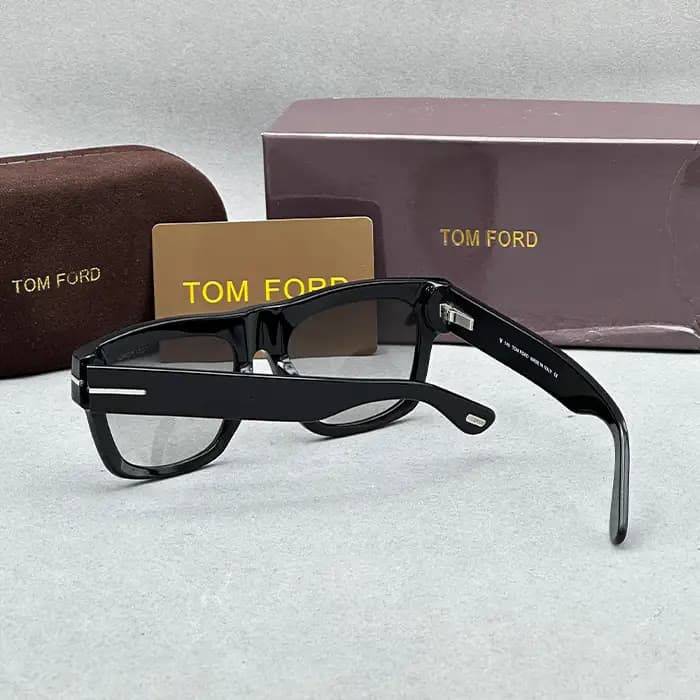 عینک آفتابی تام فورد مدل renee tf847 — تصویر ۸