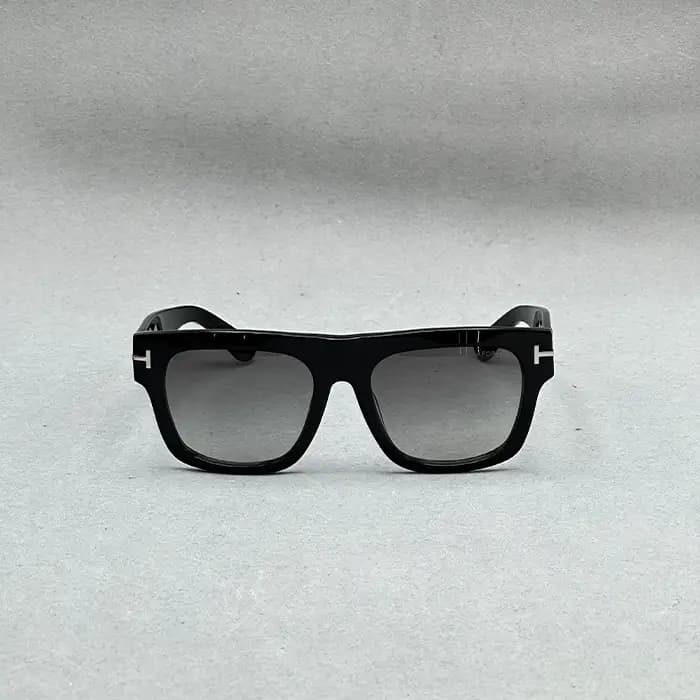 عینک آفتابی تام فورد مدل renee tf847 — تصویر ۲