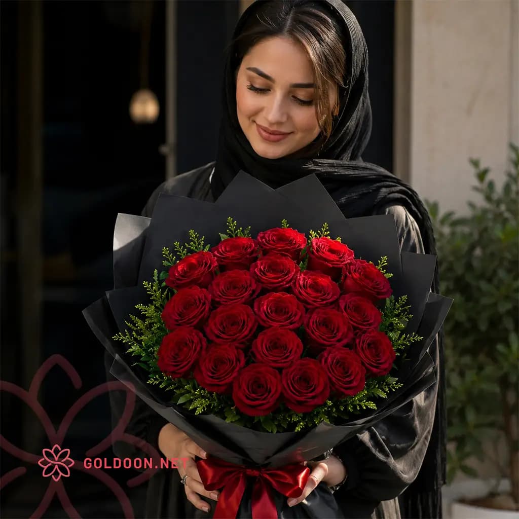 دسته گل رز قرمز کد 001 — تصویر ۴