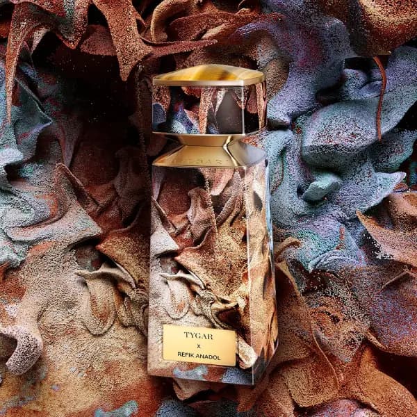 عطر یونیسکس بولگاری لو جم تایگار × رفیک آنادول ادو پرفیوم Bvlgari Le Gemme TYGAR x Refik Anadol Eau de Parfum — تصویر ۱۱