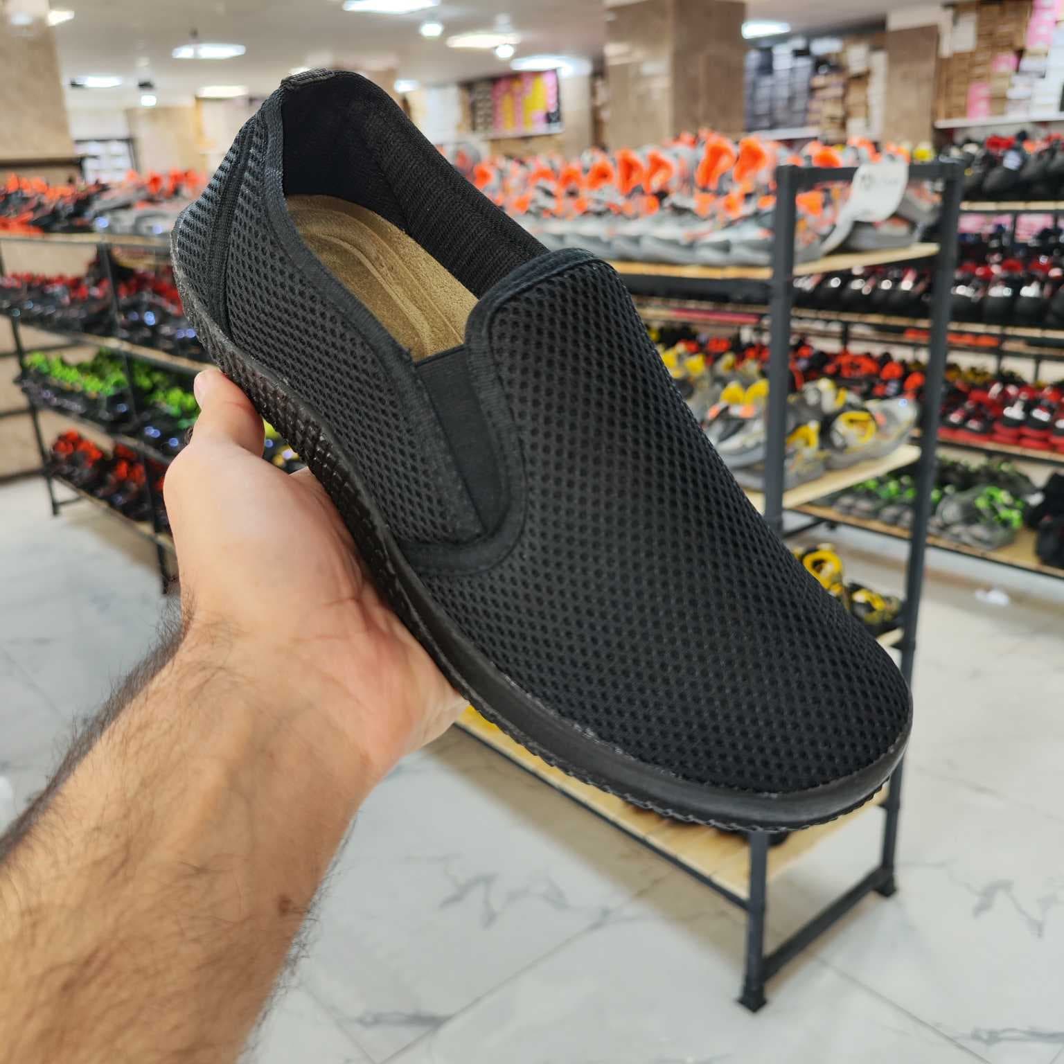 کتونی بی بند راحتی درکرج تهران — تصویر ۴