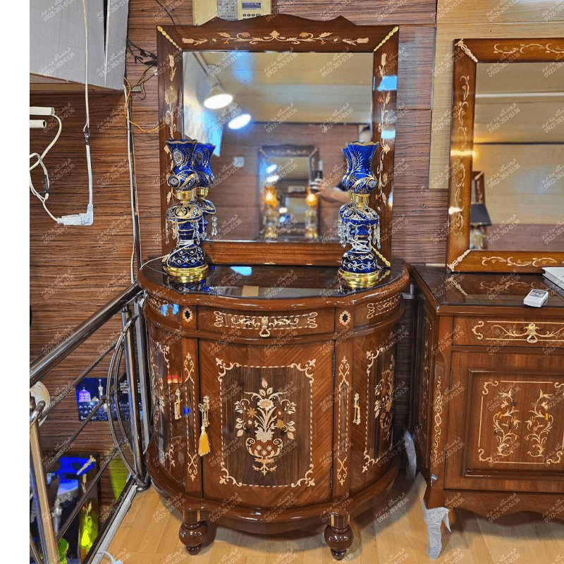 آینه و کنسول سه درب کوچک معرق پایه خراطی — تصویر ۹