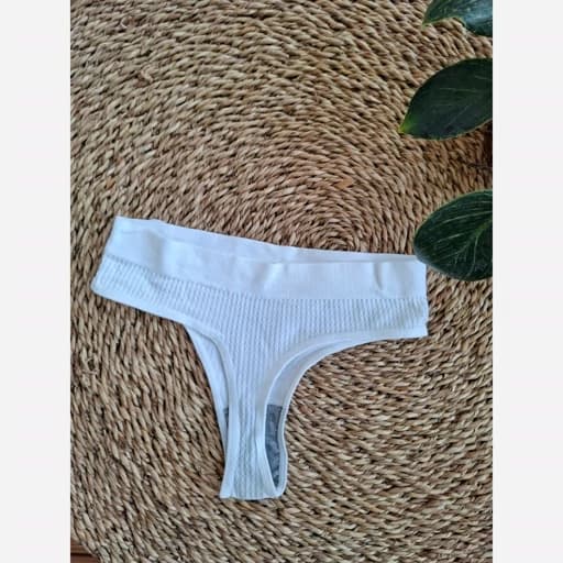 ست نیمتنه و شورت بکلس کبریتی رنگ سفید فری سایز — تصویر ۷