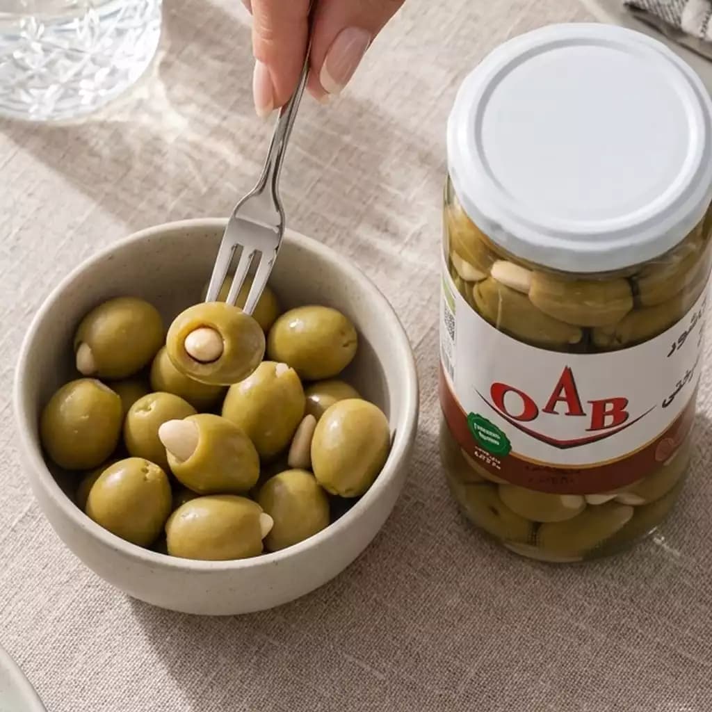 زیتون شور با مغز بادام درختی ۵۰۰ گرمی — تصویر ۶
