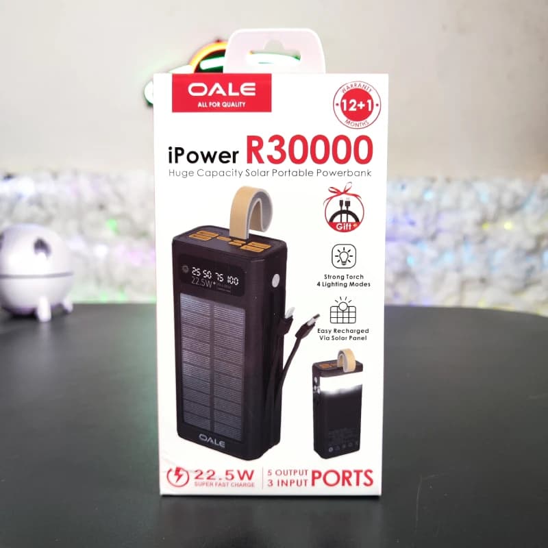 پاوربانک خورشیدی ۳۰ هزار میلیآمپر OALE iPower R30000 با شارژ سریع ۲۲.۵ وات — تصویر ۳