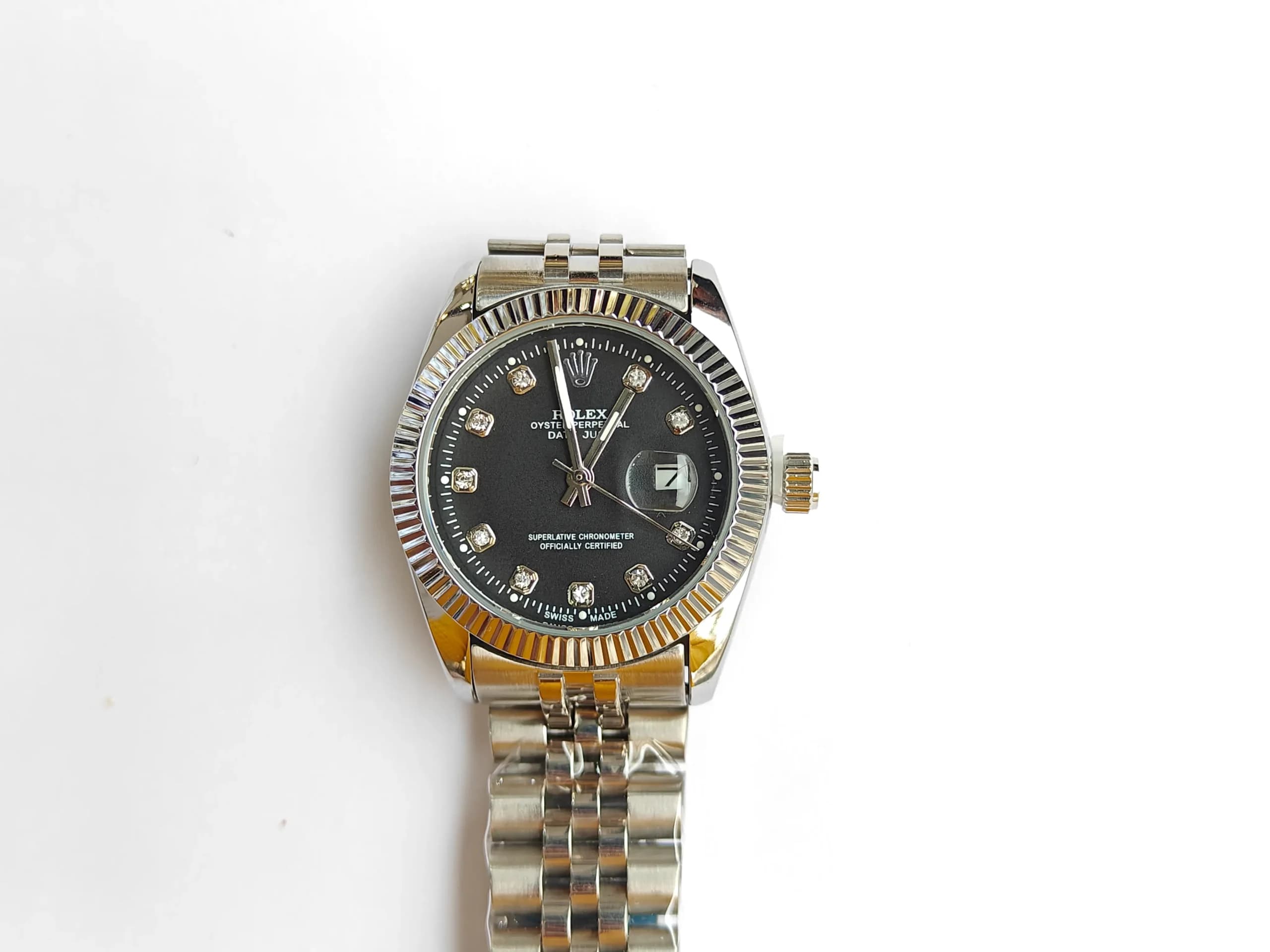 ساعت زنانه رولکس ROLEX نقره ای زمینه مشکی — تصویر ۲