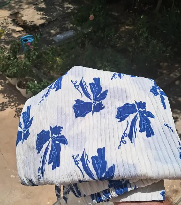 شلوار راحتی زنانه نخی کاملس طرح گل آبی | سایز بزرگ کش‌دار – خانه و استراحت — تصویر ۴
