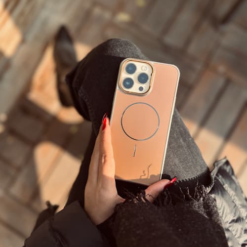 قاب PVD مات مگ سیف دار آیفون — تصویر ۳