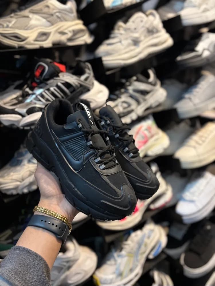 کتونی مردانه Nike Vomero — تصویر ۸