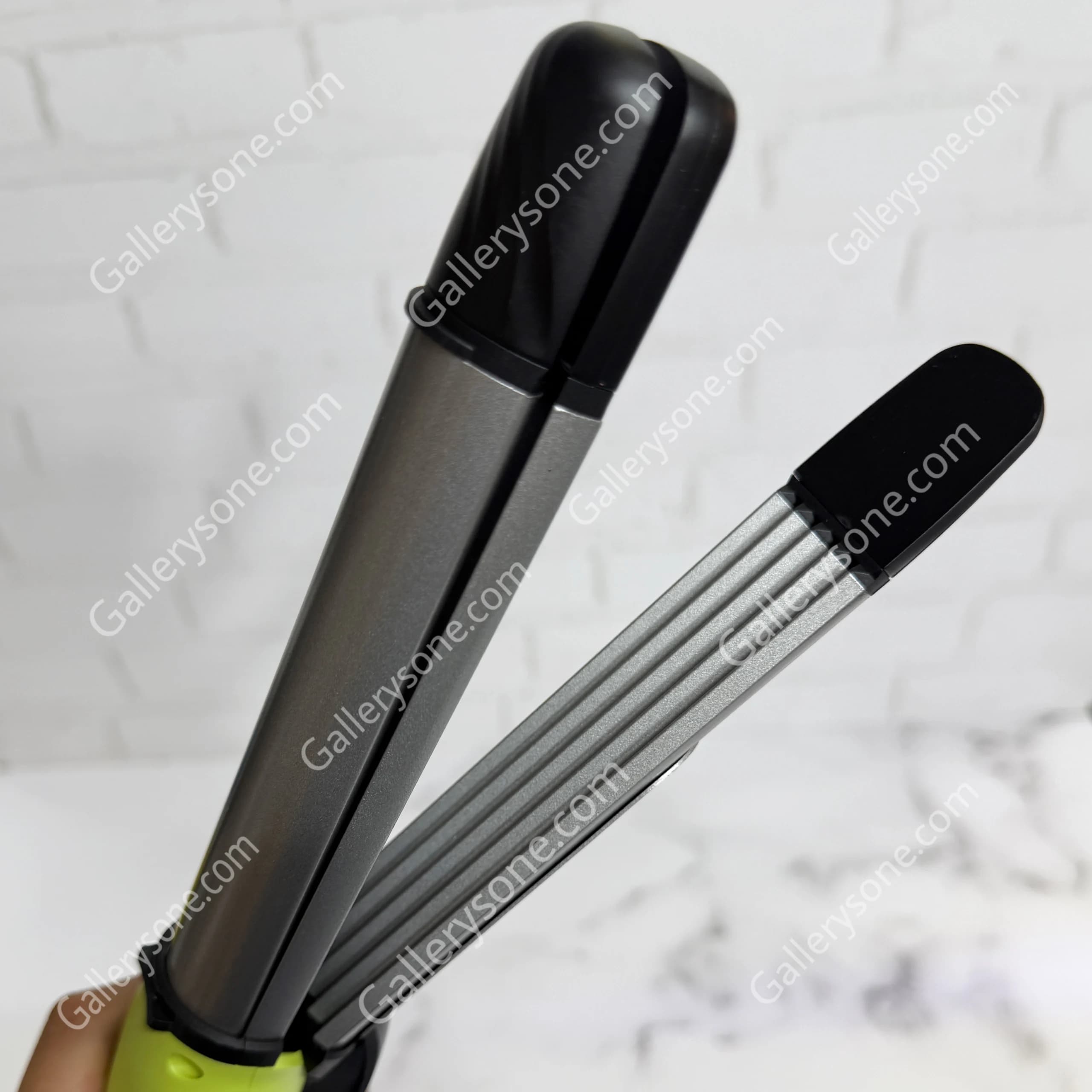 استایلر چندکاره VGR V-570 | 4 کاره اتو، بابلیس و ویو — تصویر ۷