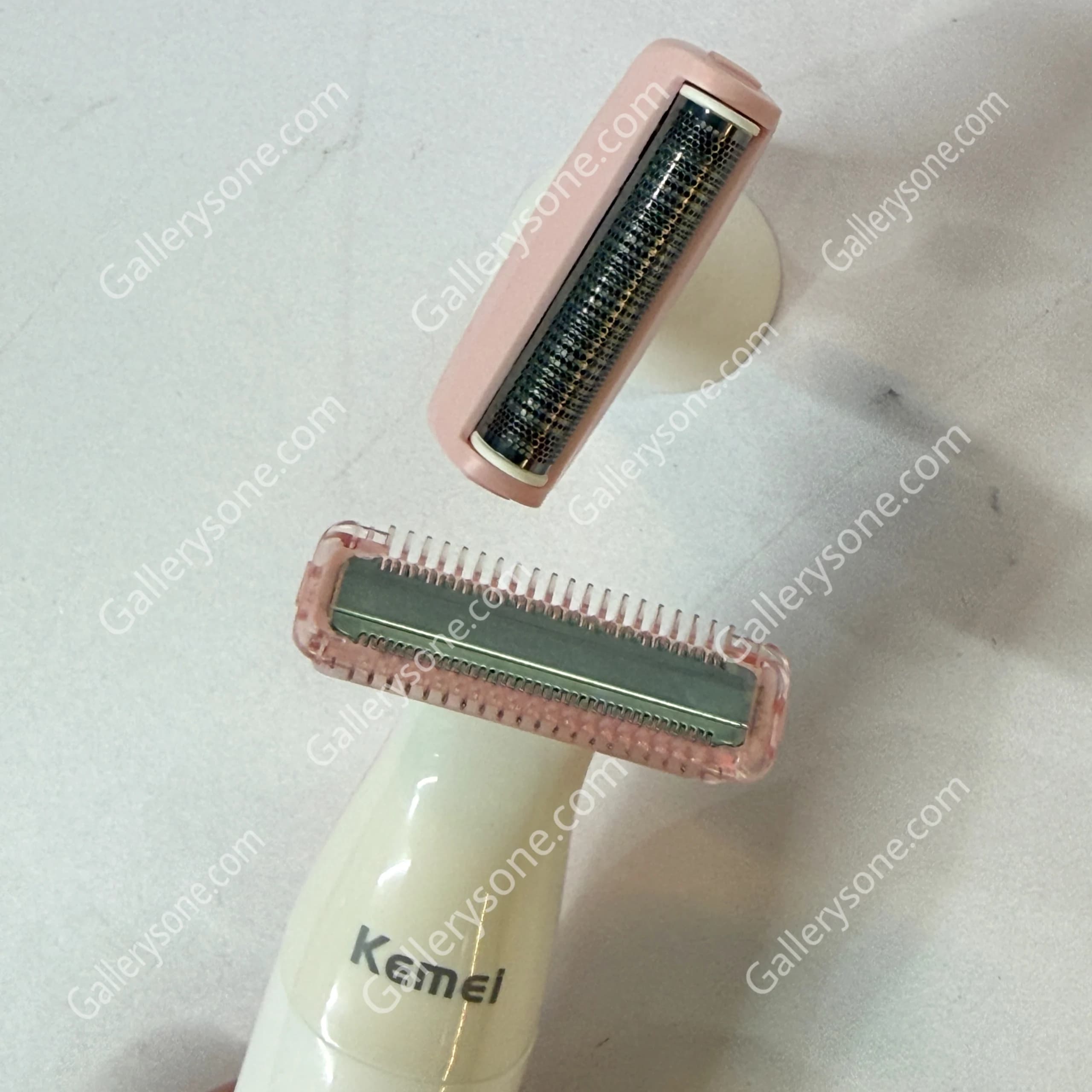 ماشین اصلاح و شیور موی بدن بانوان | کیمی مدل KM-113 — تصویر ۹