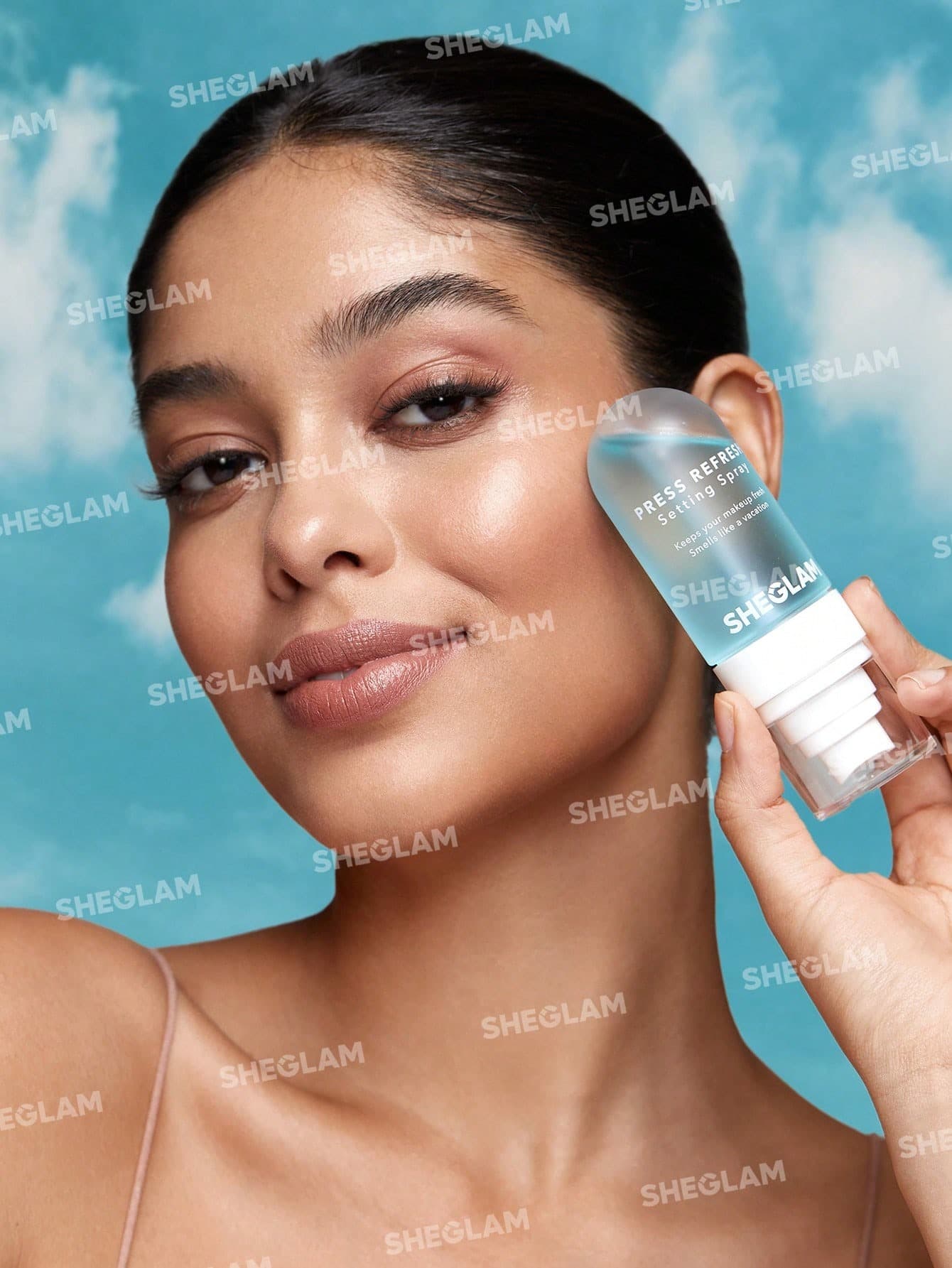 اسپره فیکس آبی شیگلم (فرش) مدل Press Refresh Setting Spray — تصویر ۶