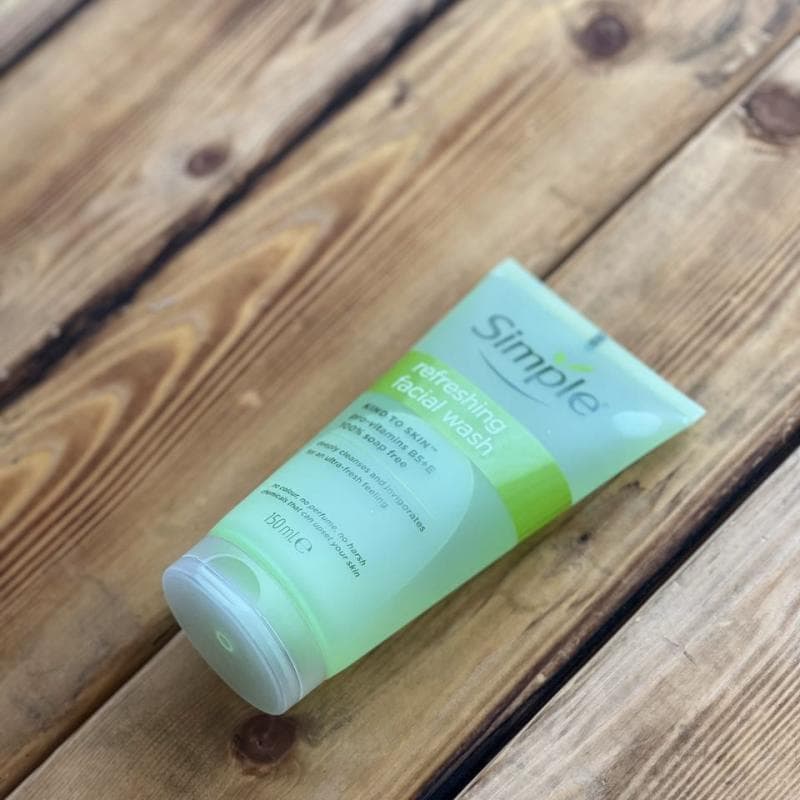 ژل شستشوی سیمپل مدل رفرشینگ (Simple Refreshing Facial Wash Gel) — تصویر ۷