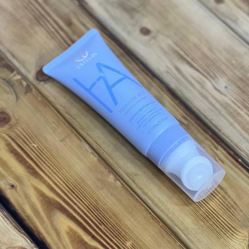 فوم شستشوی صورت استلین هیالورونیک اسید (Estelin Hyaluronic Acid Facial Cleansing Foam) — تصویر ۴