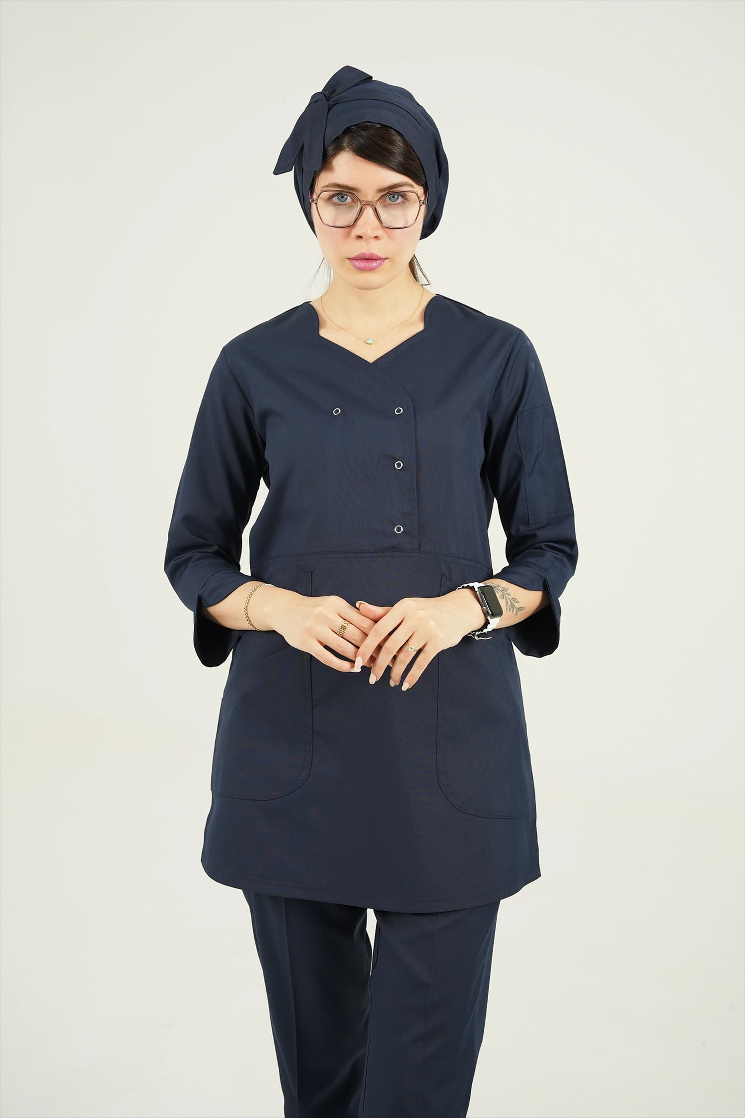 ست اسکراب زنانه آستین سه ربع سرمه ای — تصویر ۷