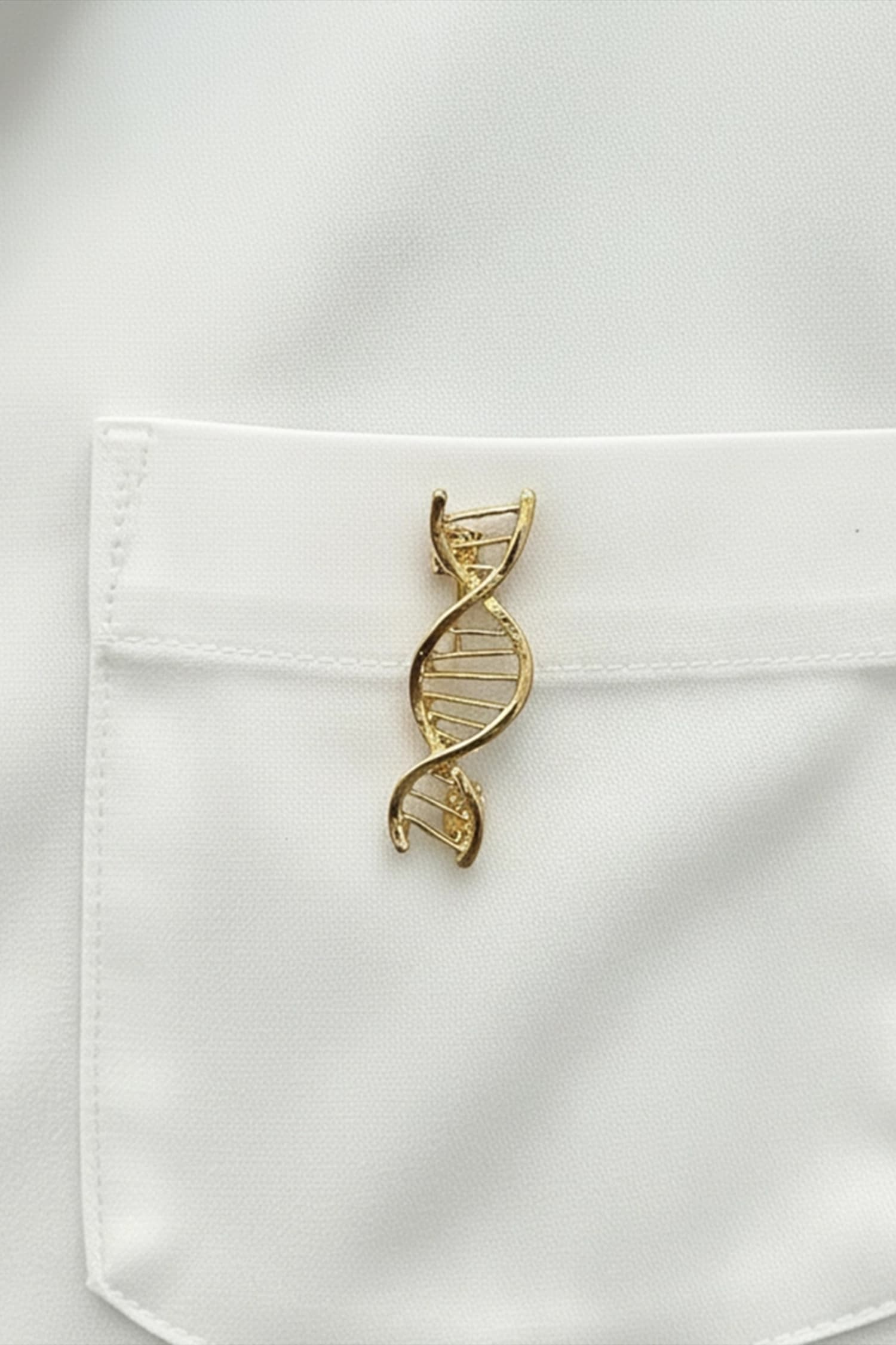 سنجاق سینه DNA طلایی طرح مارپیچ دوگانه