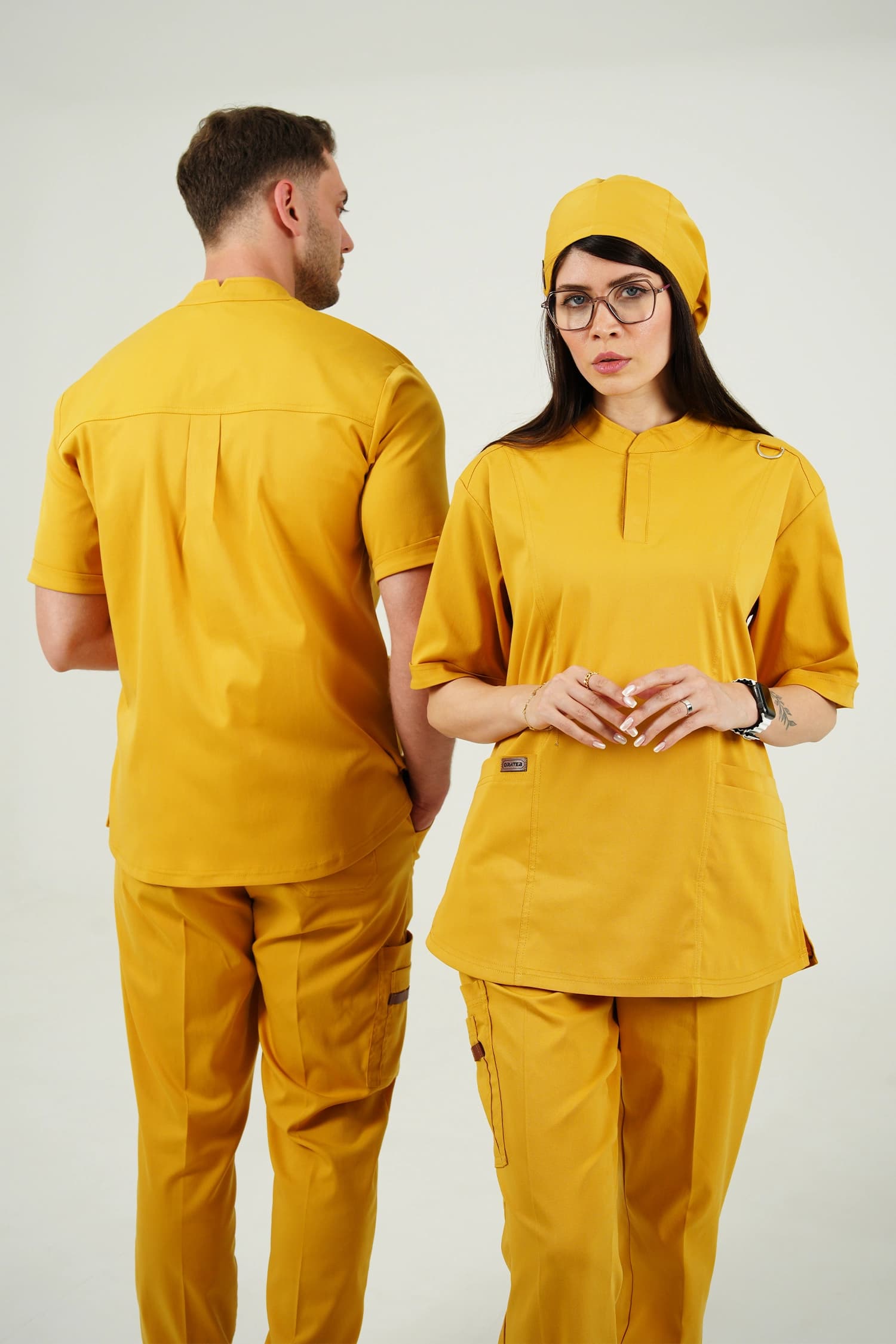 اسکراب پزشکی یقه دیپلمات اسپرت خردلی — تصویر ۱۱